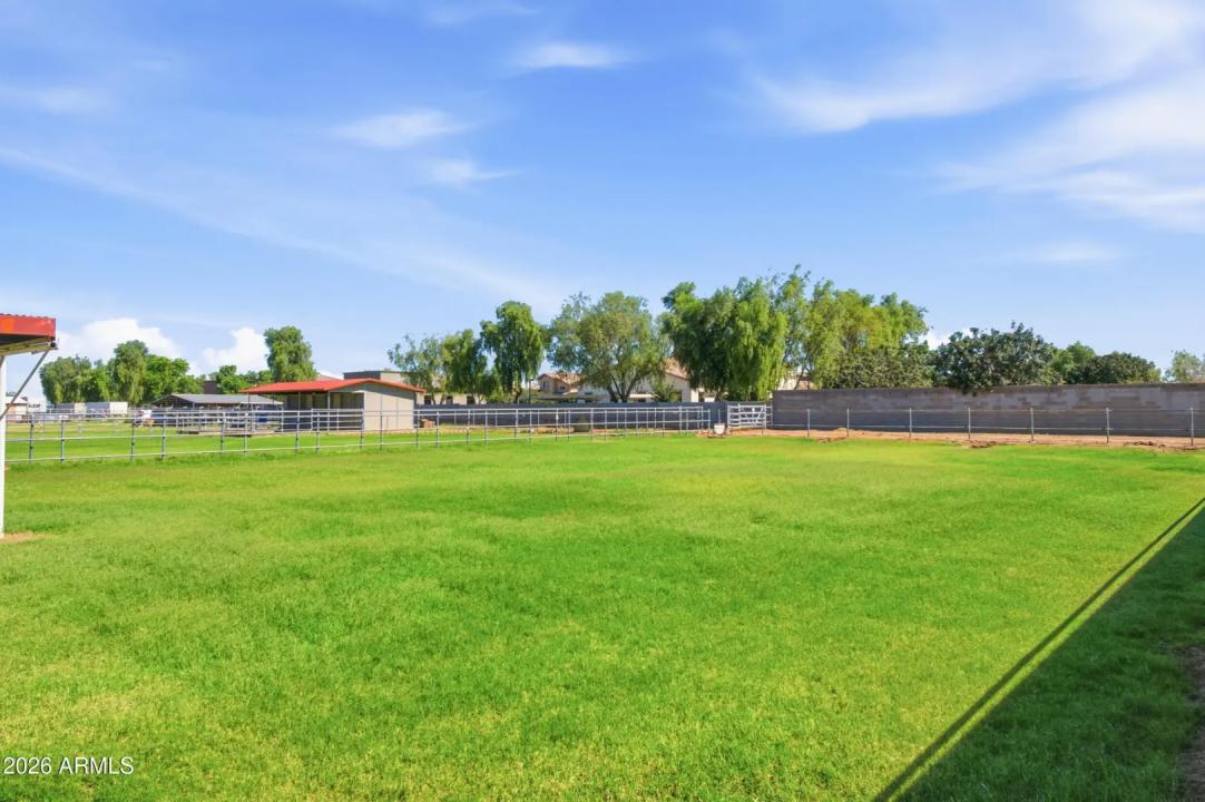 Real Estate Picture 43