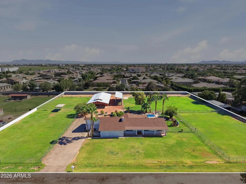 Real Estate Picture 1
