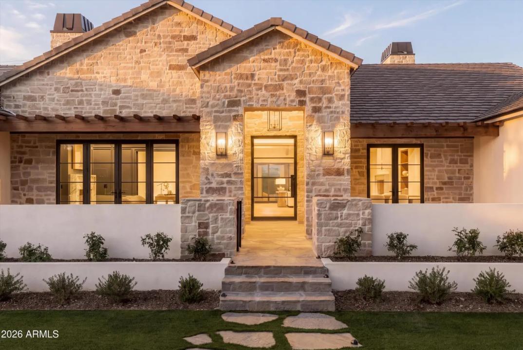 Real Estate Picture 3