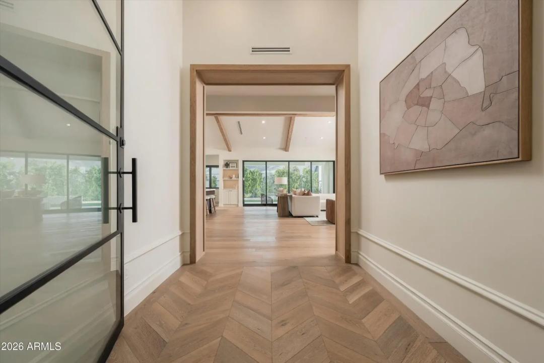 Real Estate Picture 5
