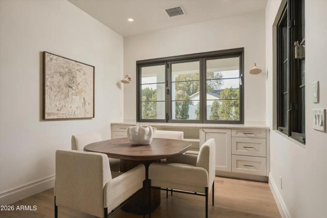 Real Estate Picture 23