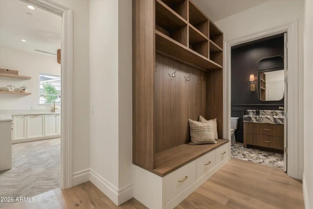 Real Estate Picture 30