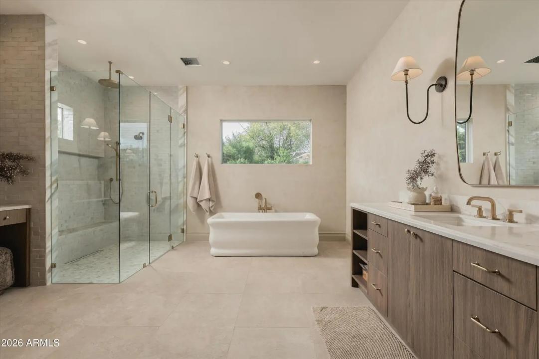 Real Estate Picture 19