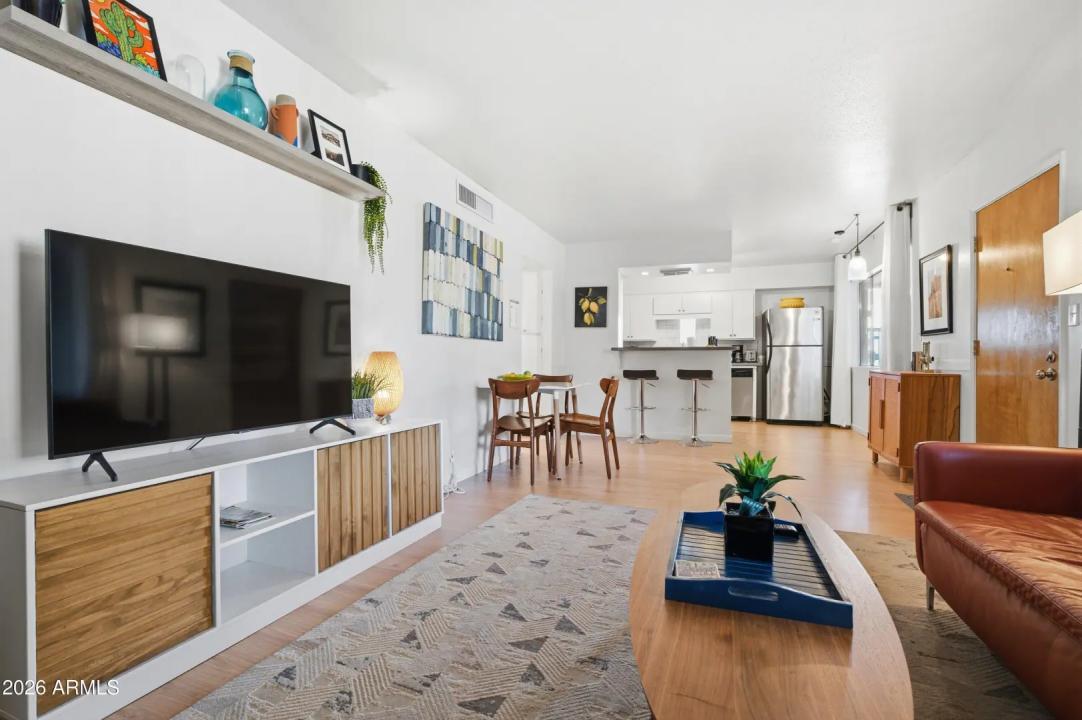 Real Estate Picture 1