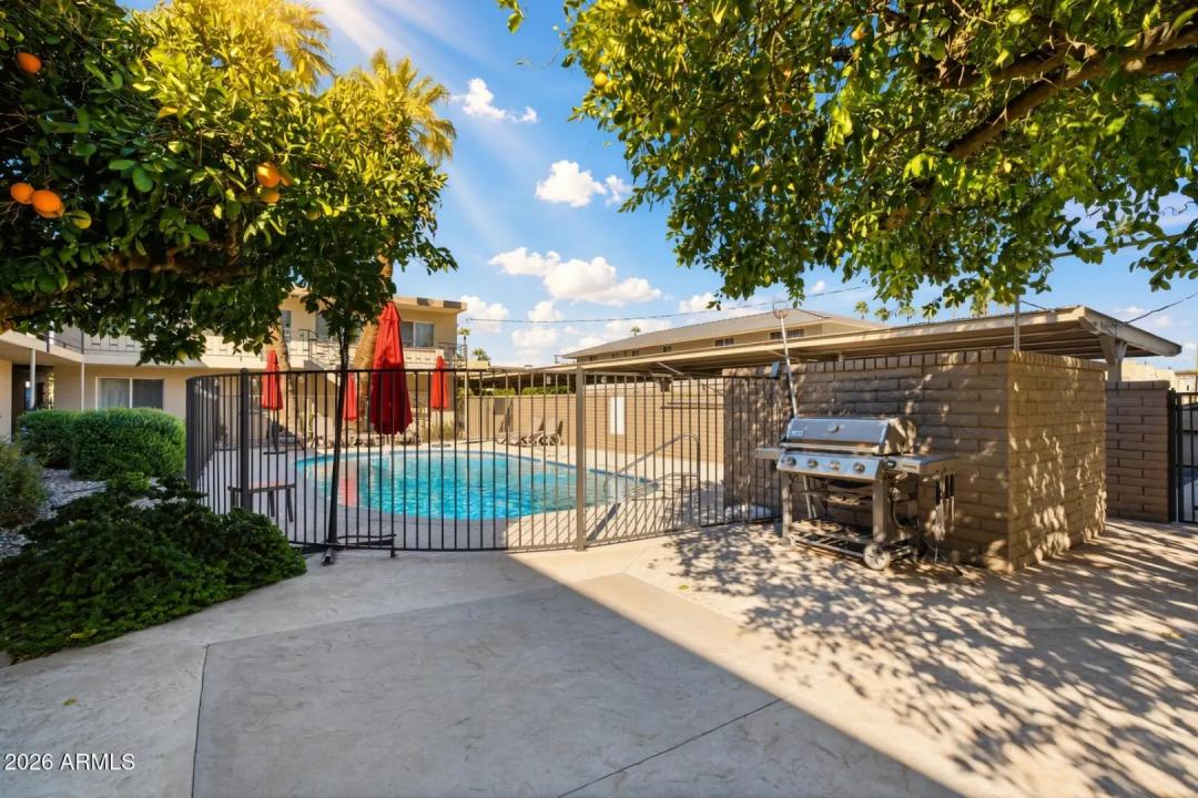 Real Estate Picture 12
