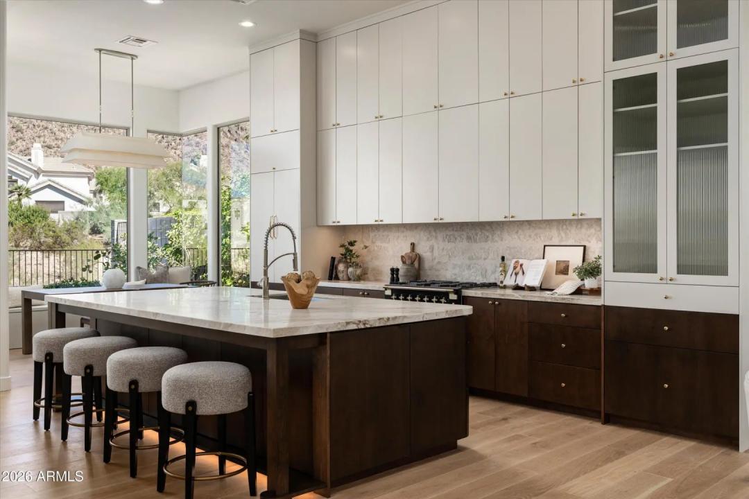 3124 E SQUAW PEAK Circle Phoenix AZ 85016