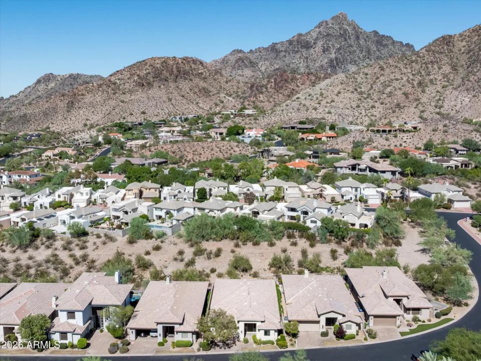 Real Estate Picture 20