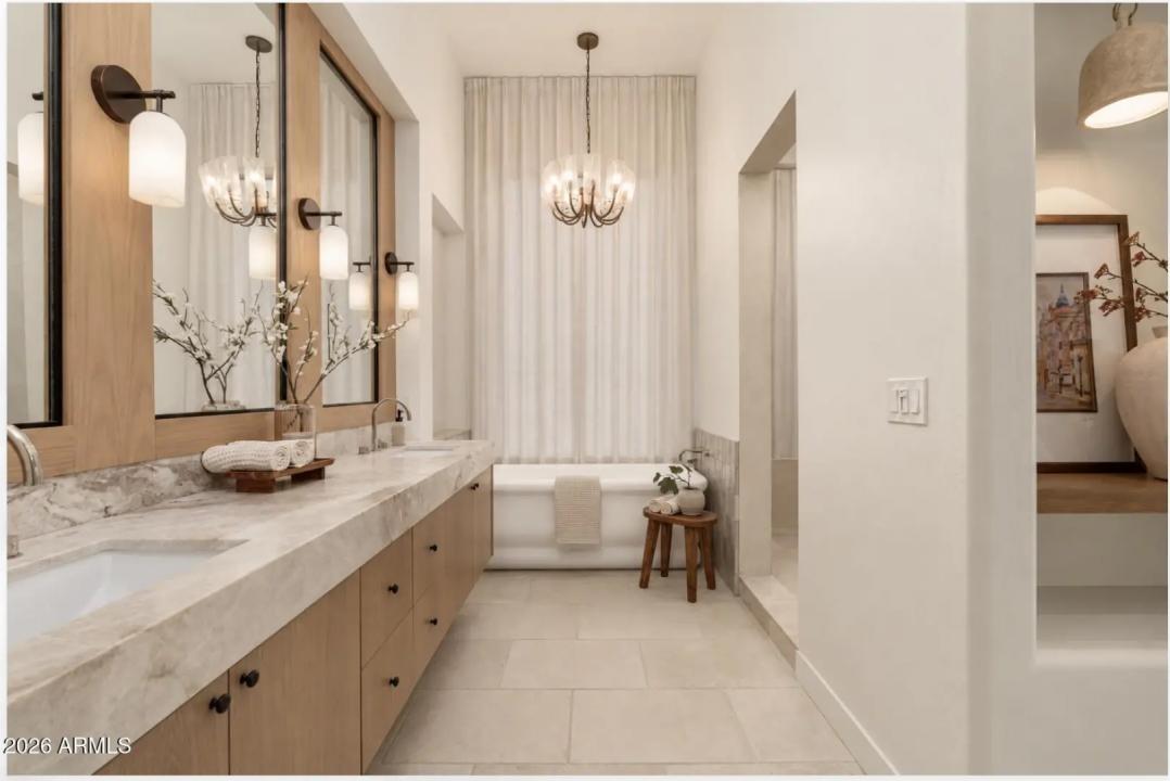 Real Estate Picture 10