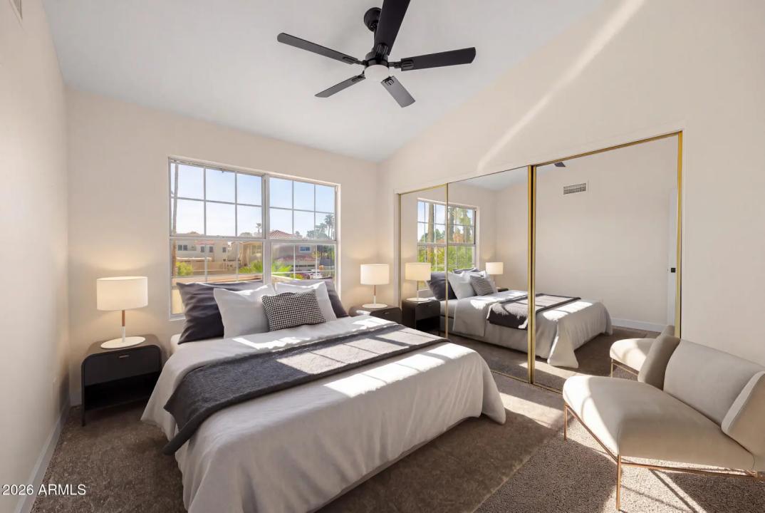 Real Estate Picture 14