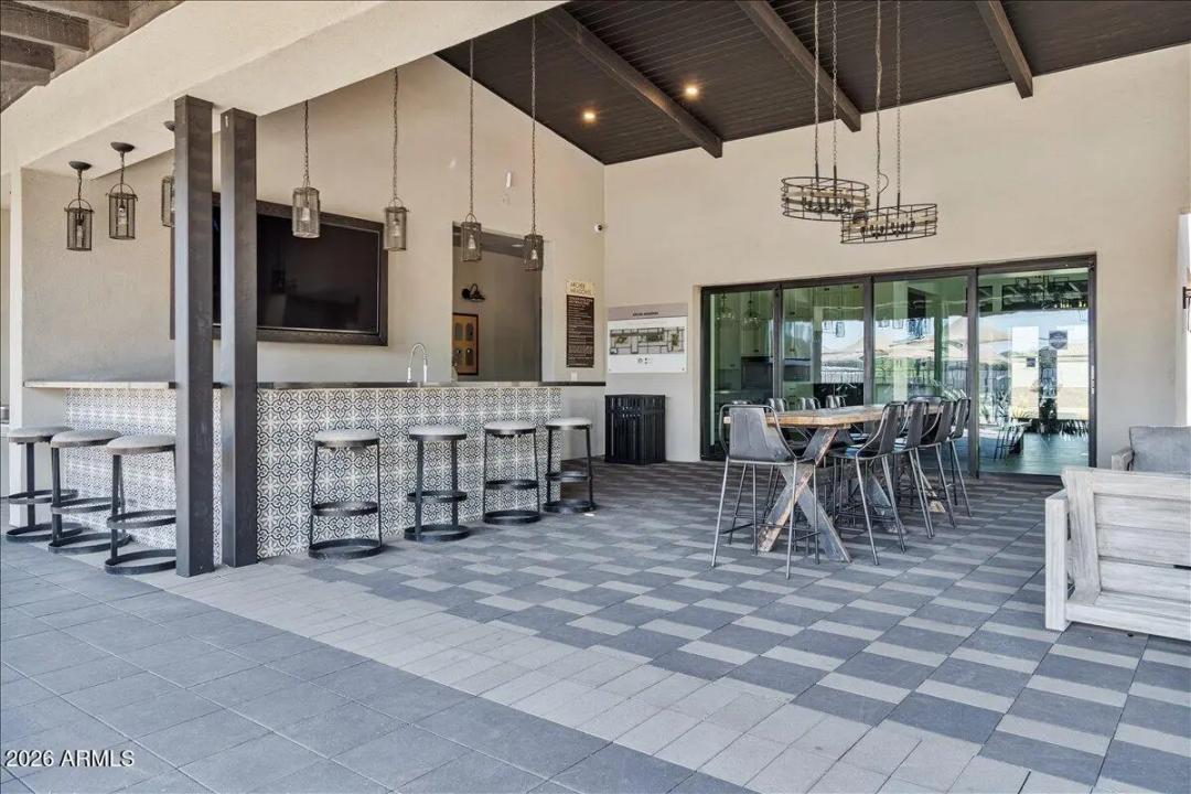 Real Estate Picture 25