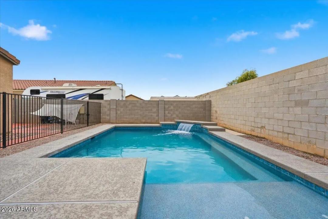 Real Estate Picture 20