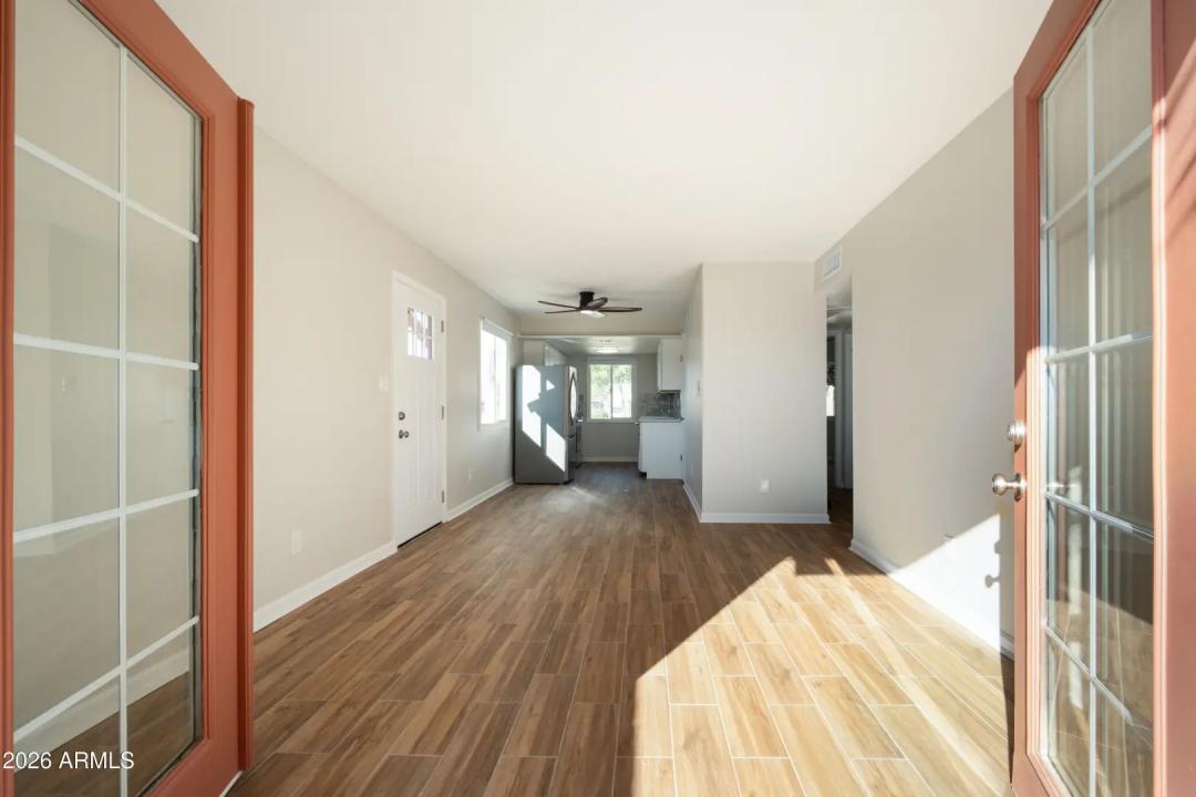Real Estate Picture 4