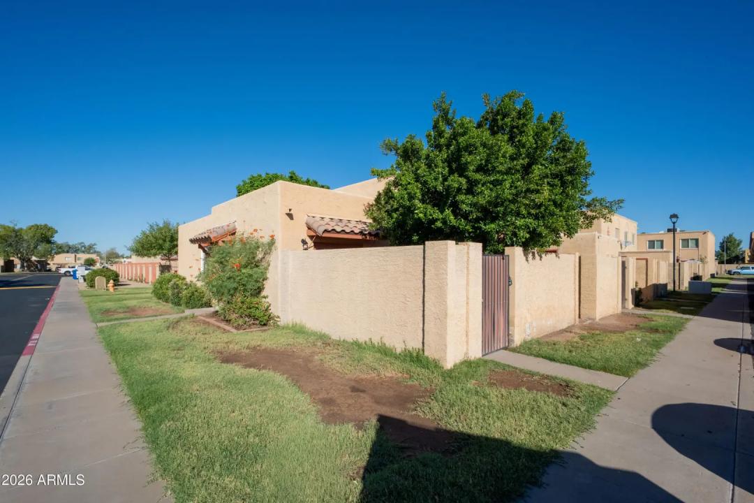 Real Estate Picture 17
