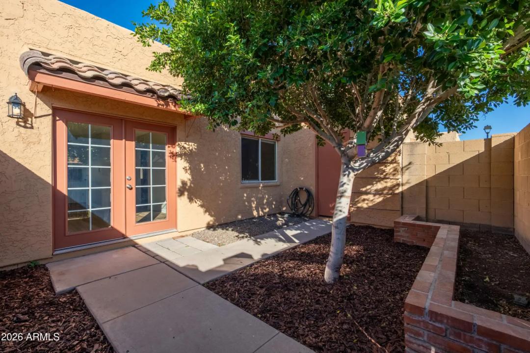 Real Estate Picture 15
