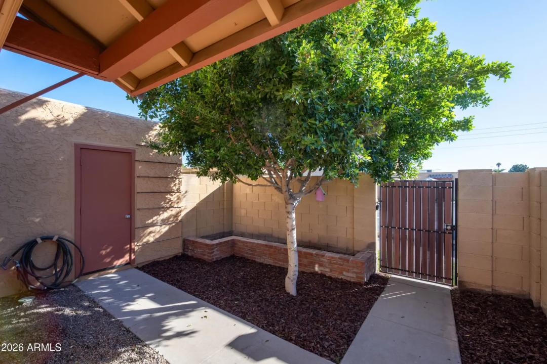 Real Estate Picture 18
