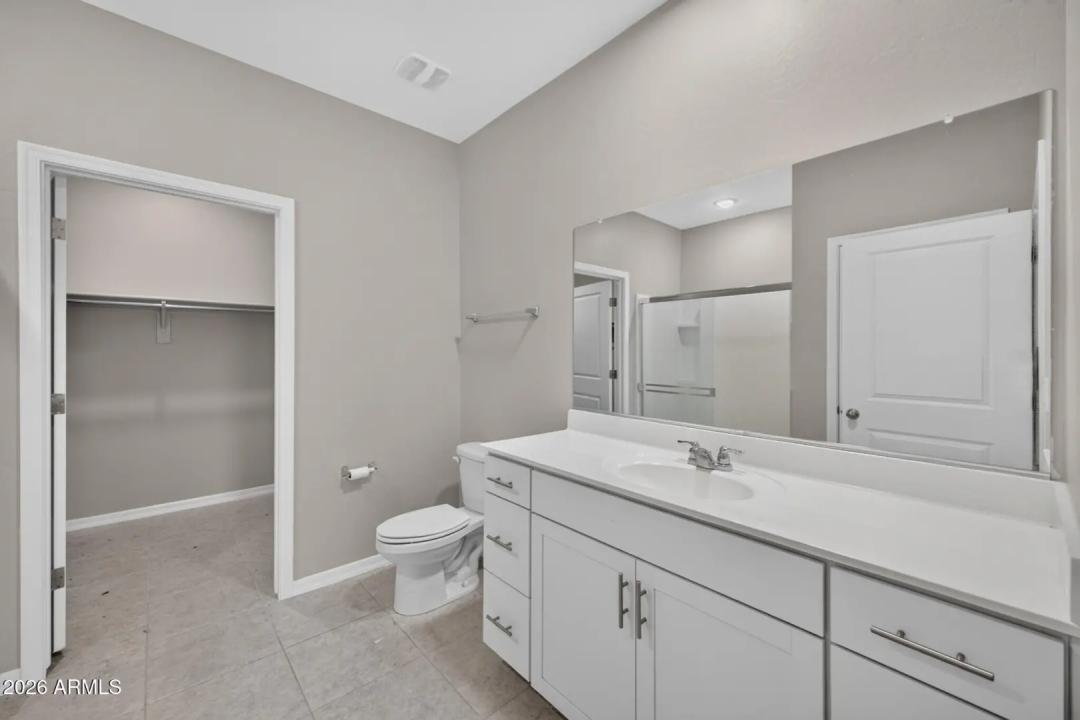 Real Estate Picture 12