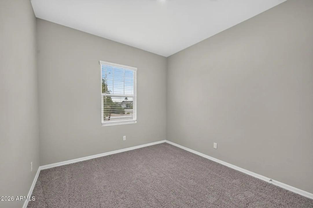 Real Estate Picture 14