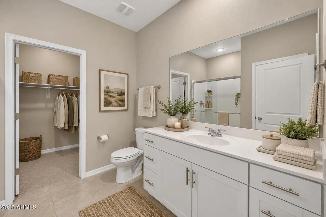 Real Estate Picture 11