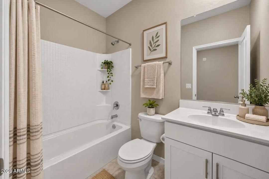 Real Estate Picture 16