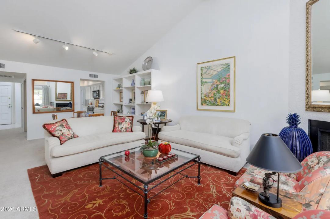 Real Estate Picture 7