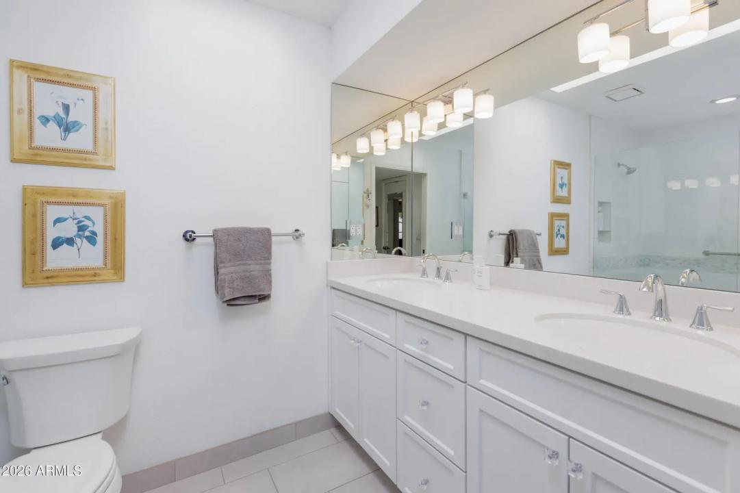 Real Estate Picture 13