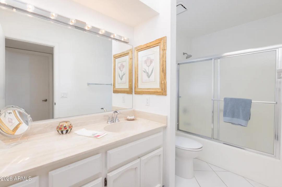 Real Estate Picture 17