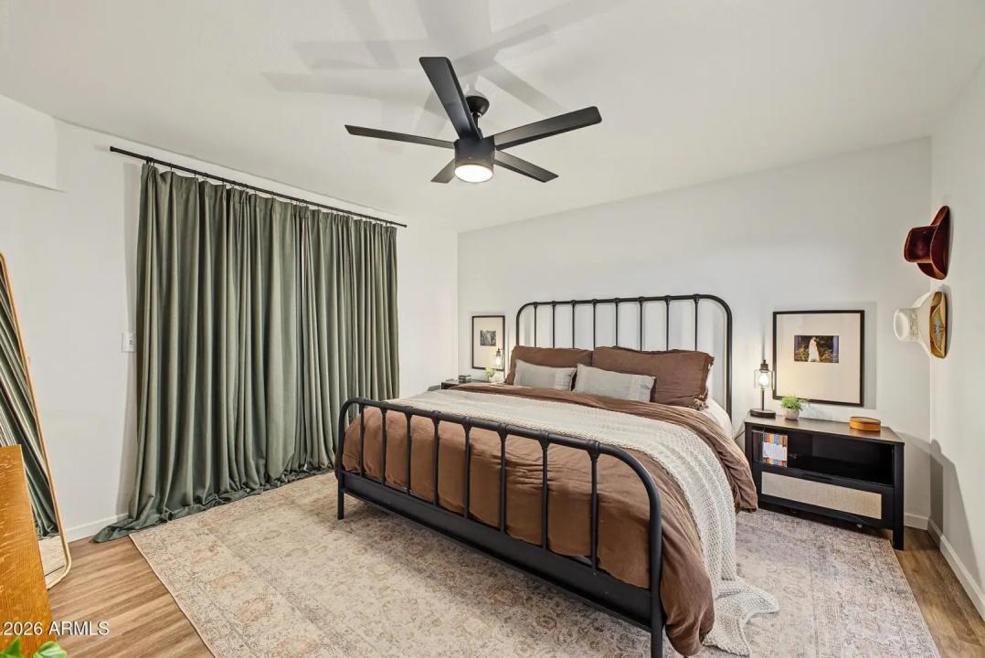 Real Estate Picture 16