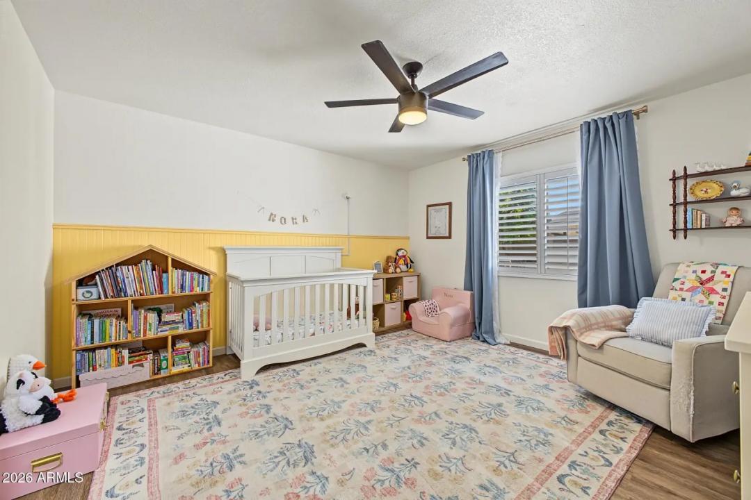Real Estate Picture 19