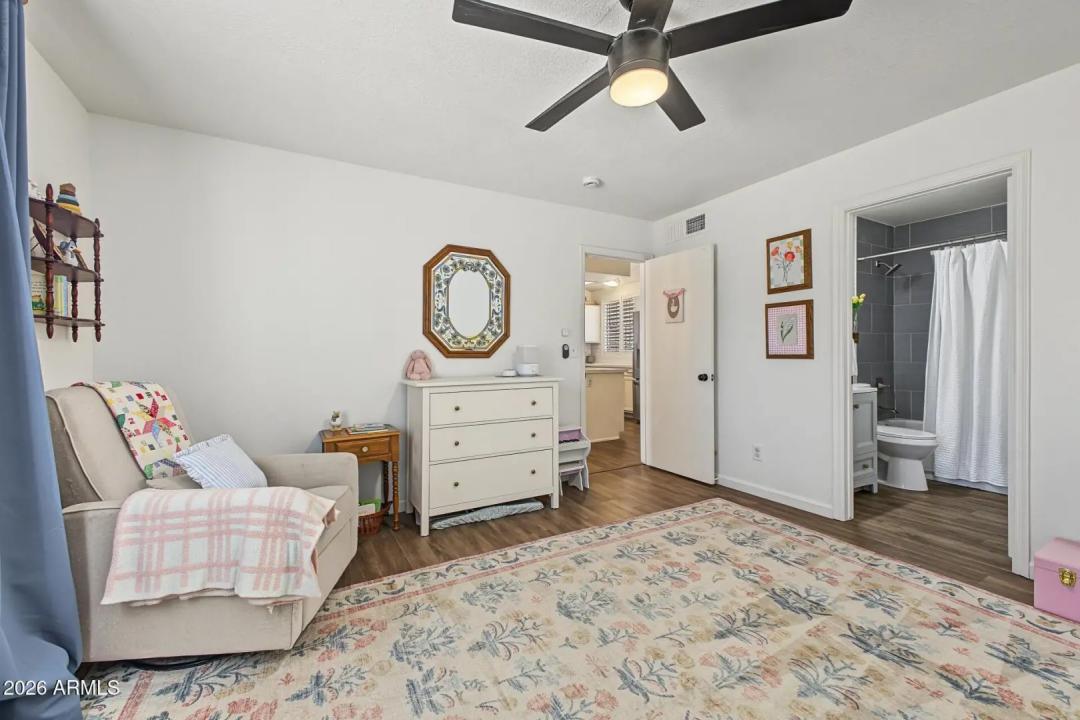 Real Estate Picture 20