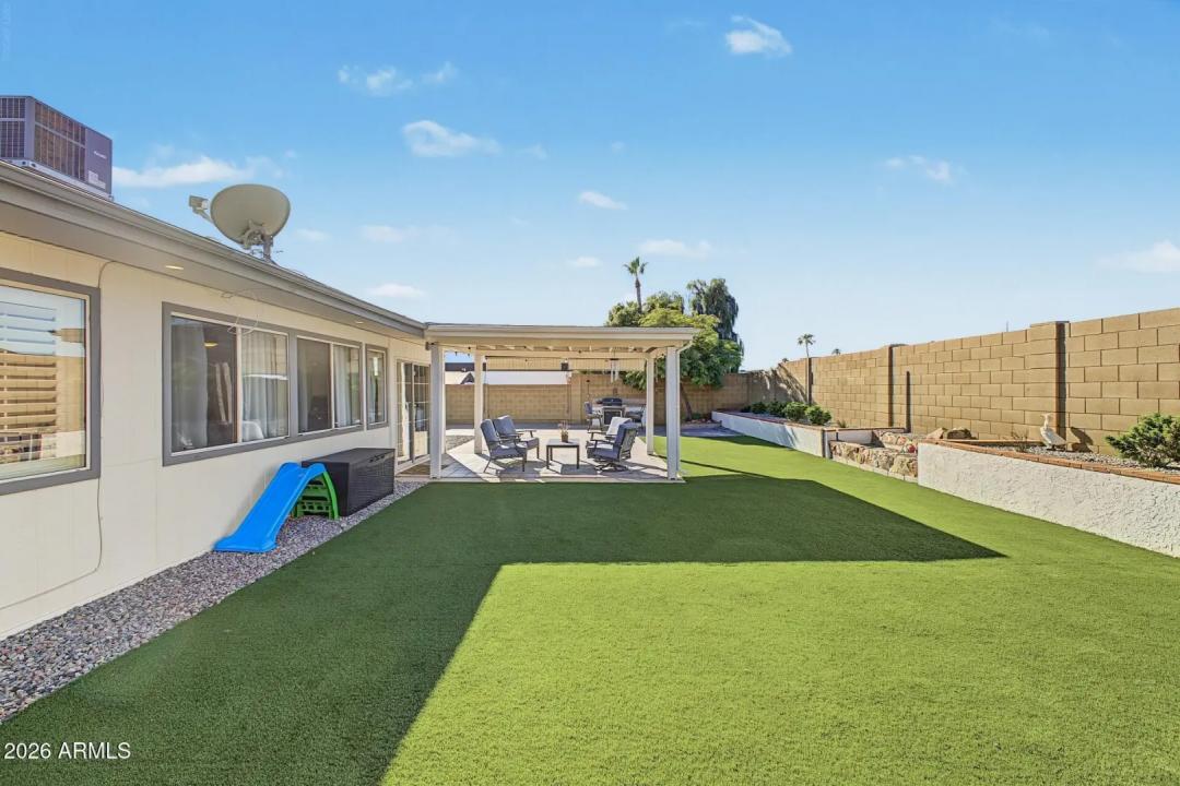 Real Estate Picture 25