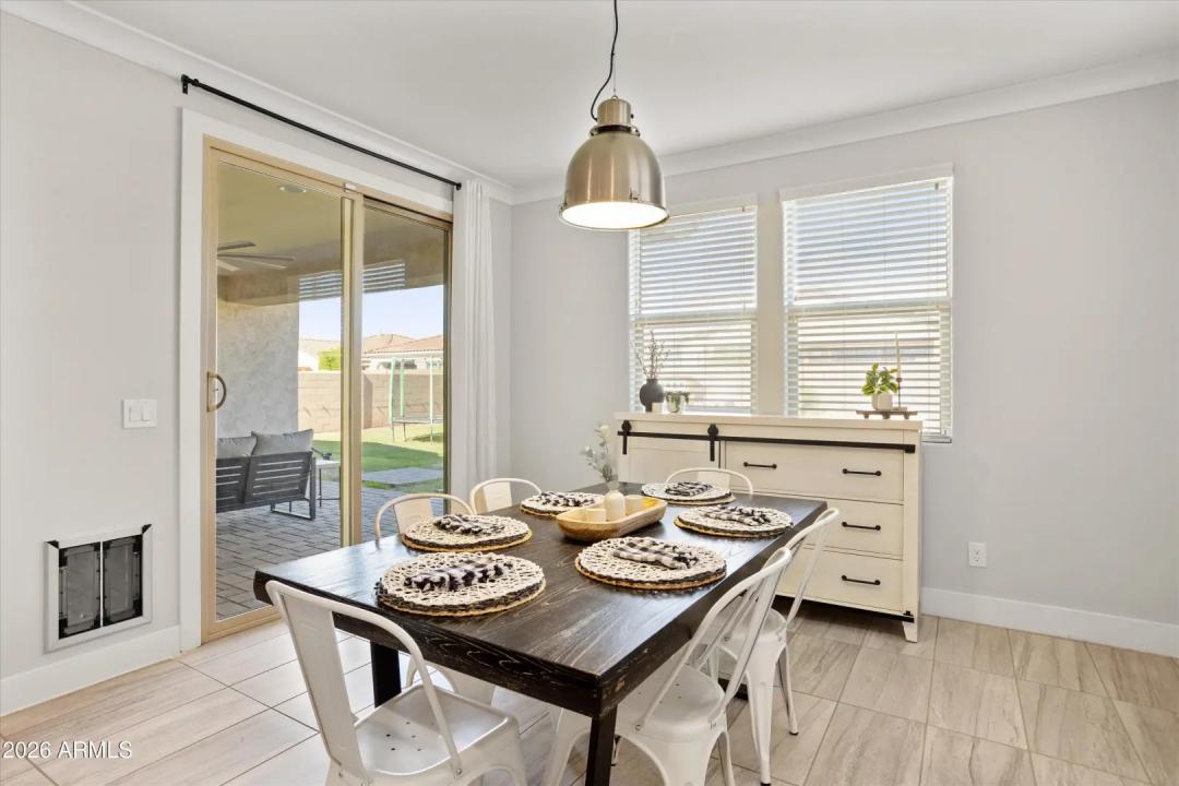 Real Estate Picture 14