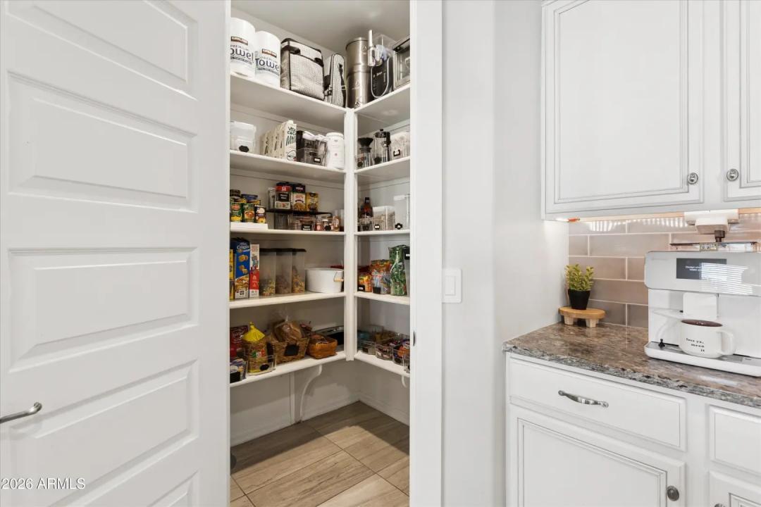 Real Estate Picture 16