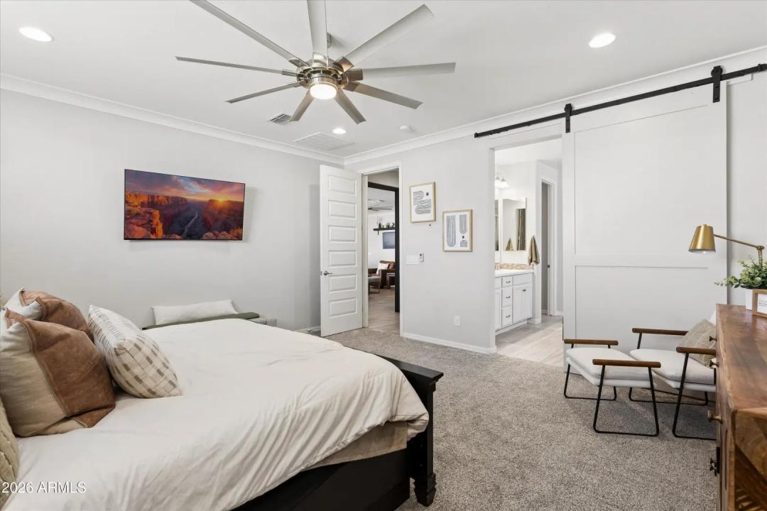 Real Estate Picture 18