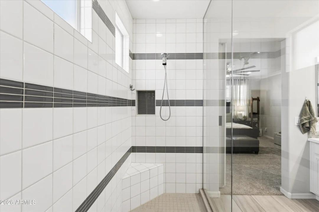 Real Estate Picture 22
