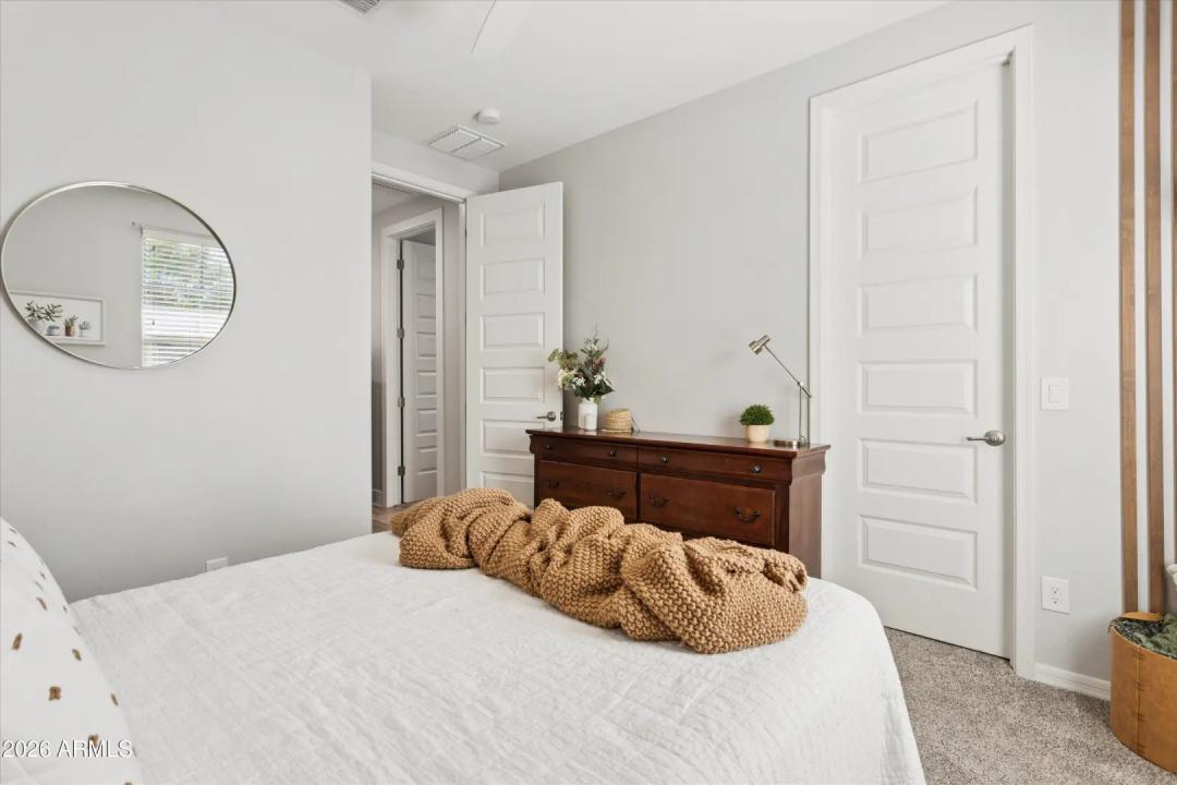 Real Estate Picture 24