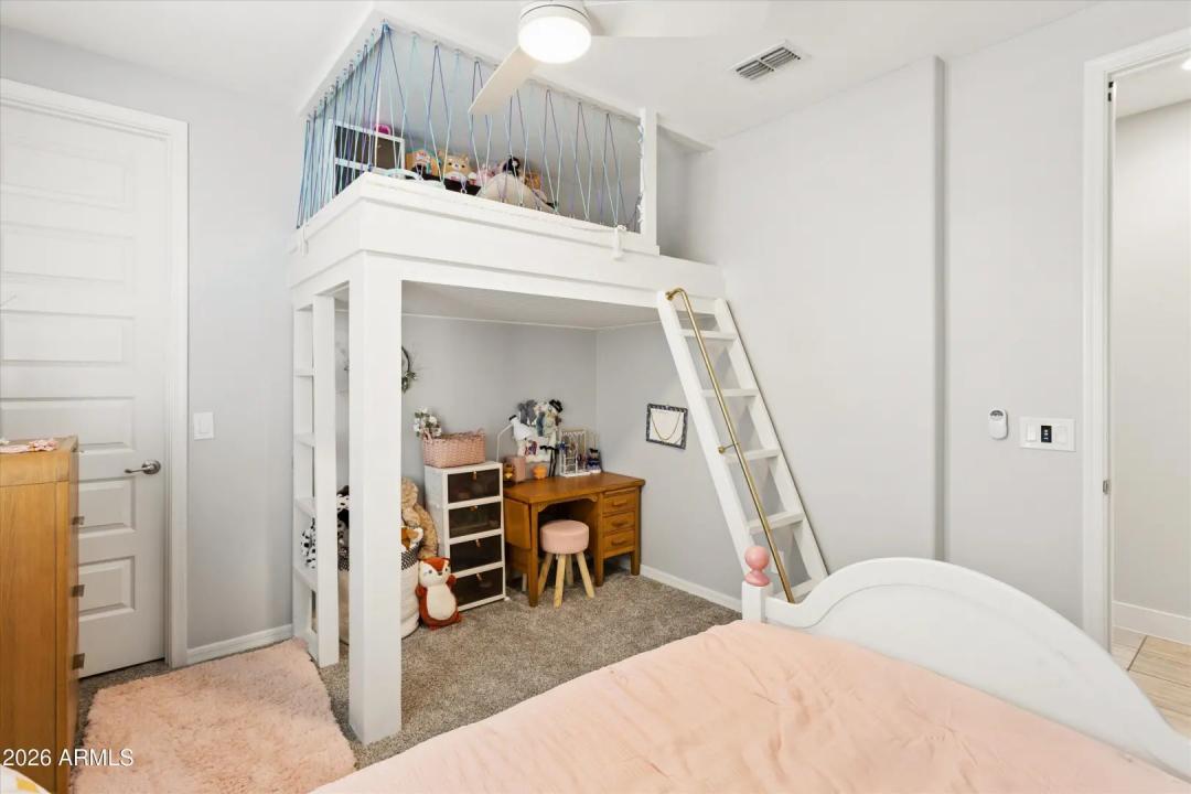 Real Estate Picture 30
