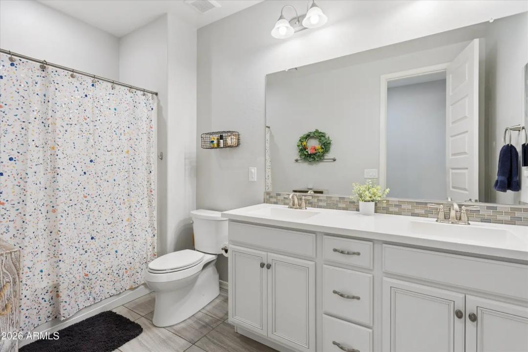 Real Estate Picture 32