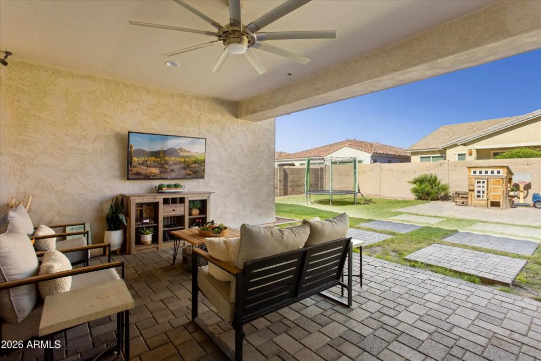 Real Estate Picture 37