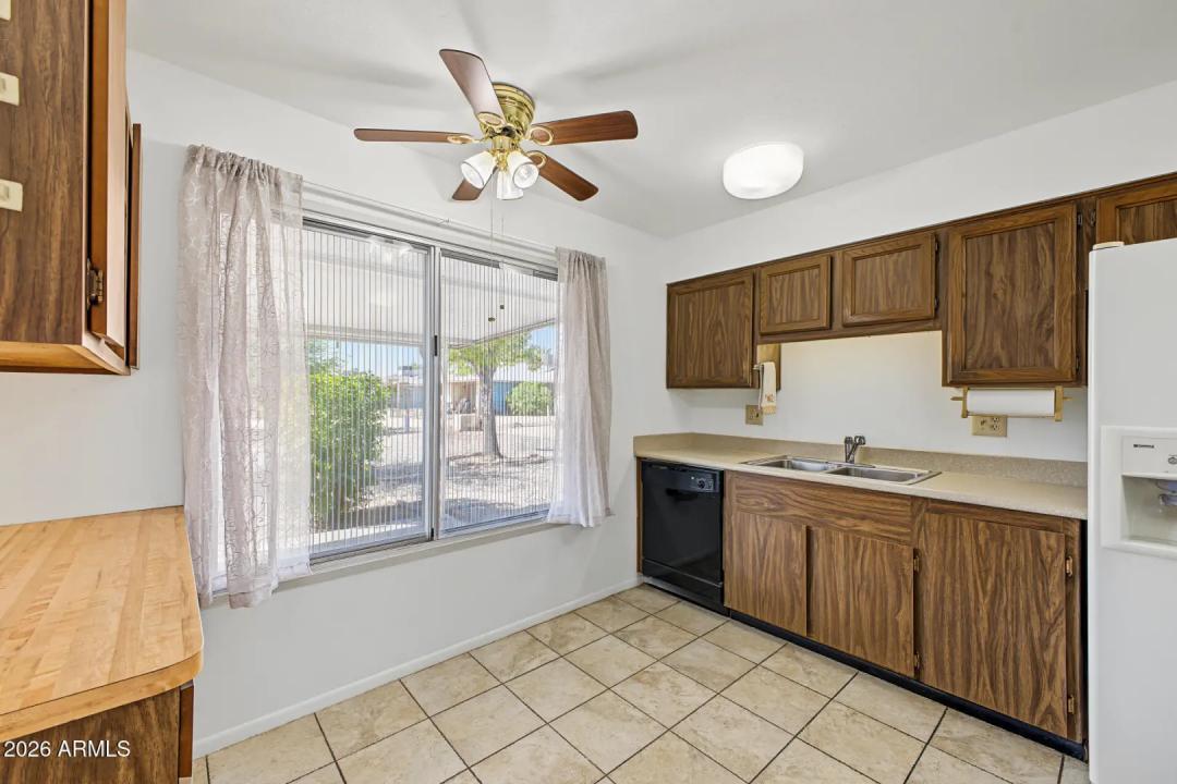 Real Estate Picture 10