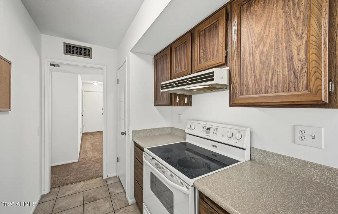 Real Estate Picture 12