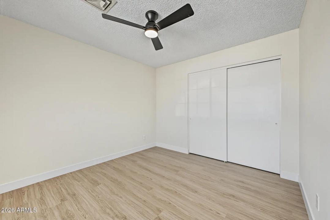 Real Estate Picture 18