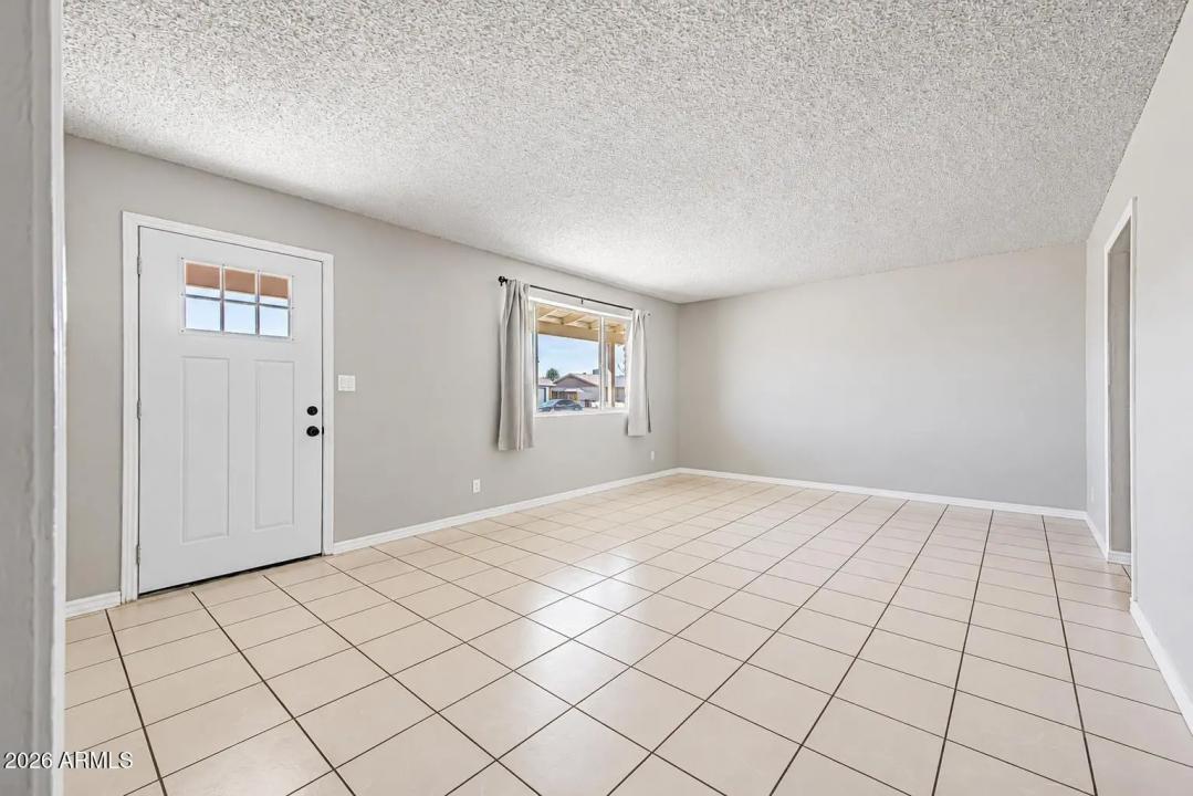 Real Estate Picture 7