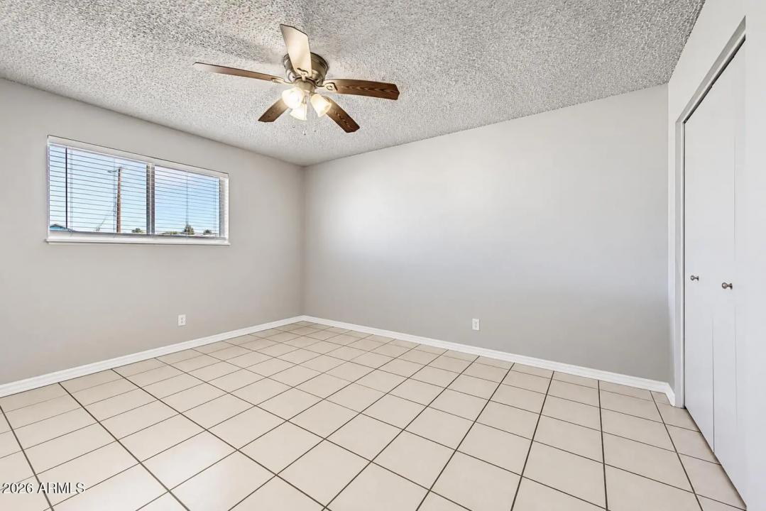 Real Estate Picture 15