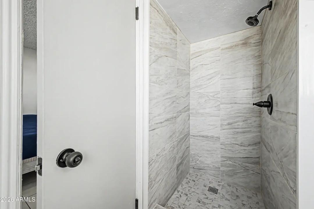 Real Estate Picture 16