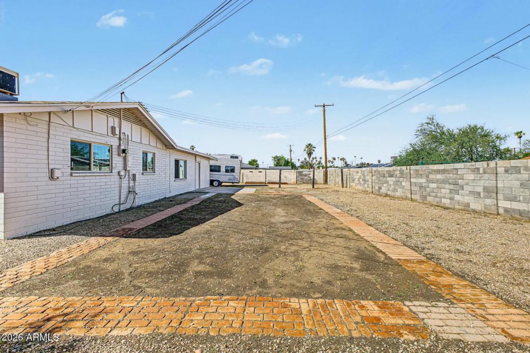 Real Estate Picture 5