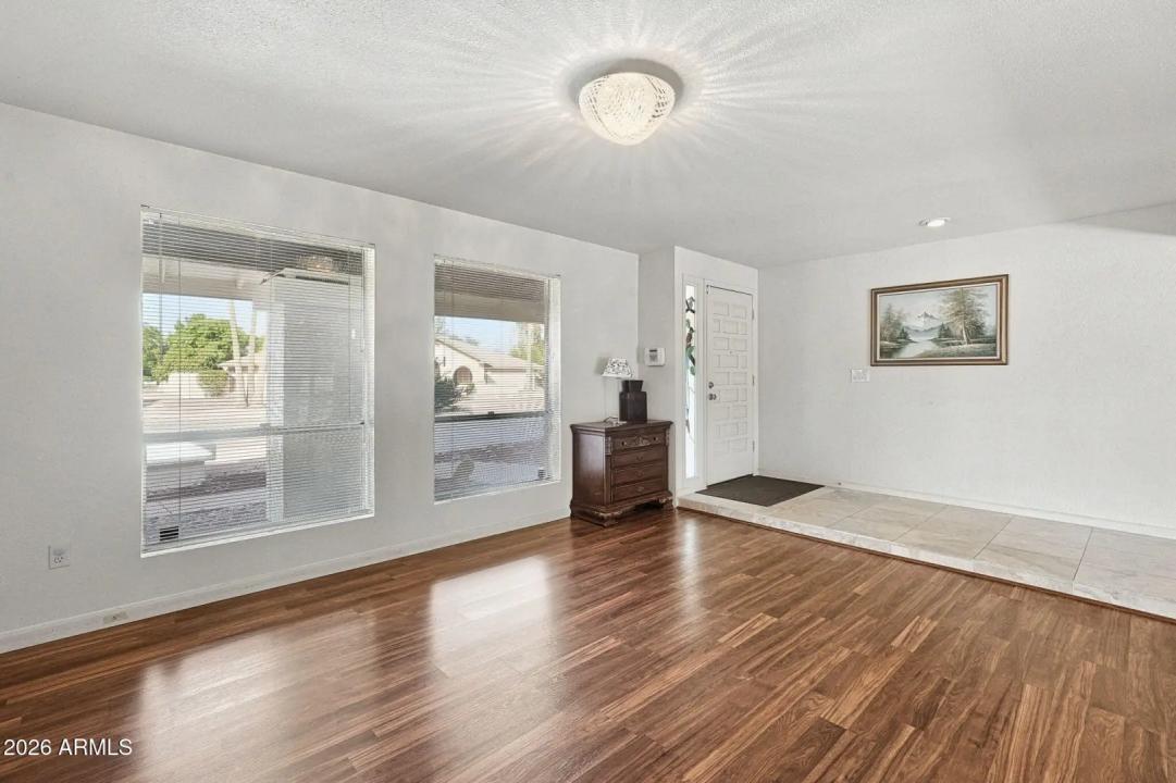 Real Estate Picture 9