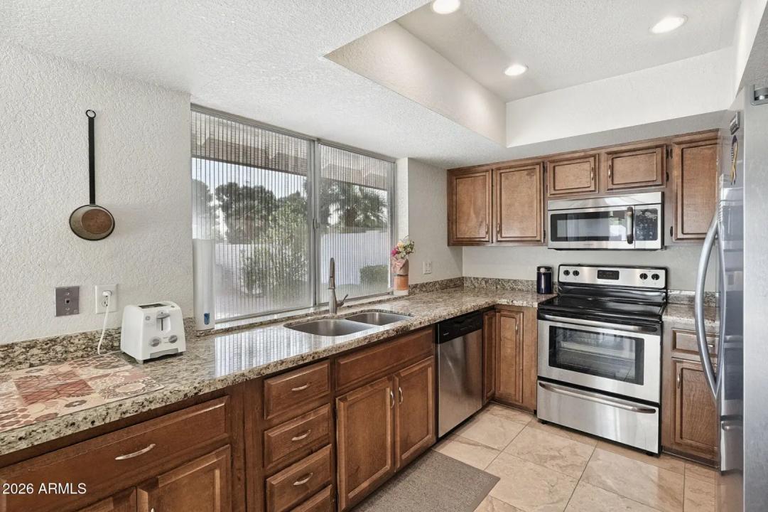 Real Estate Picture 16