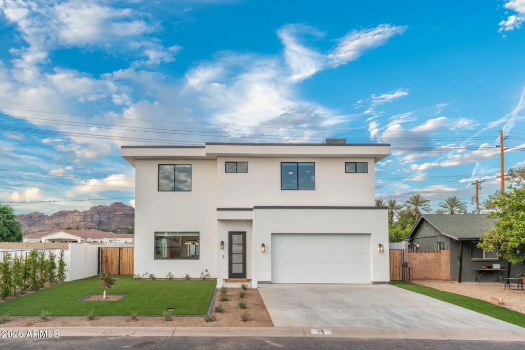 Real Estate Picture 3