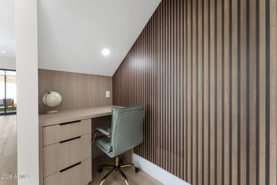 Real Estate Picture 9