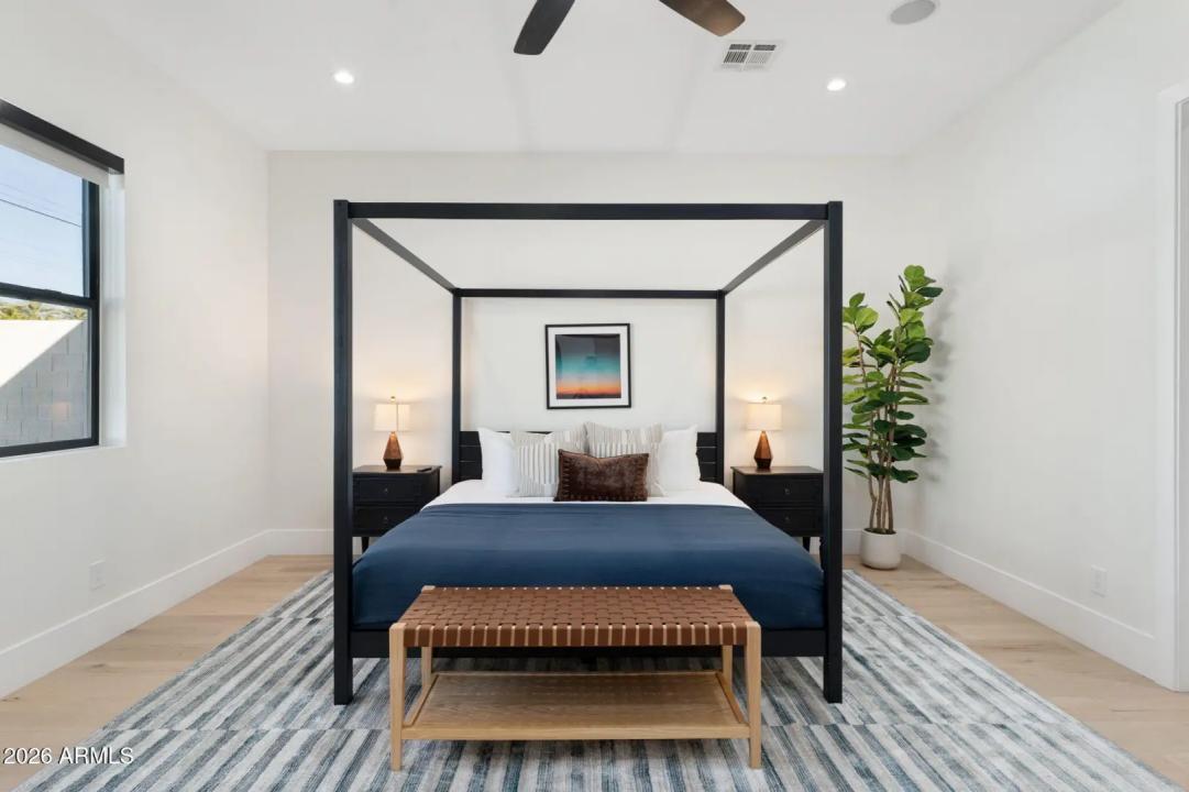 Real Estate Picture 17